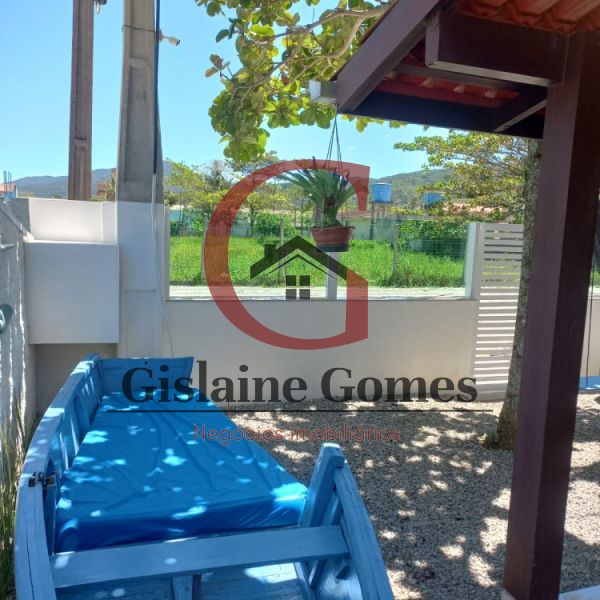 Casa com piscina em Zimbros