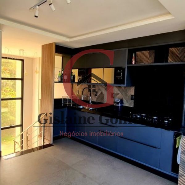 EXCELENTE IMOVEL COM VISTA MAR 