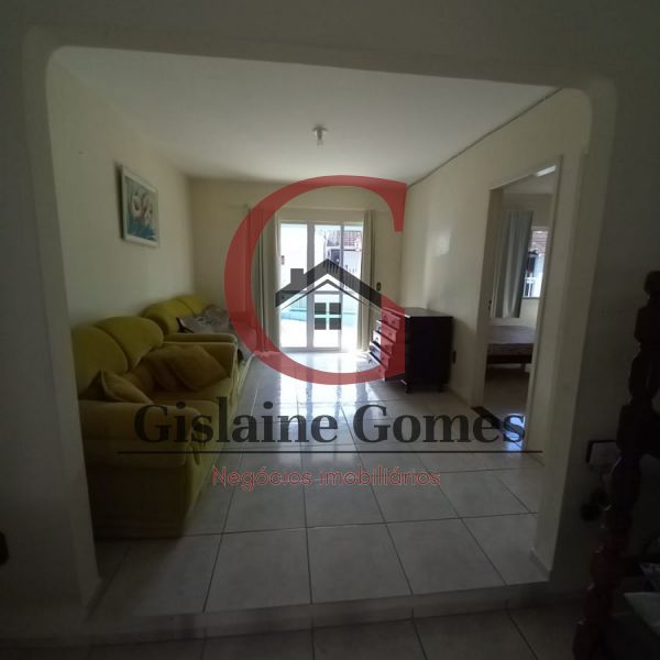 CASA 100 METROS PRAIA ZIMBROS