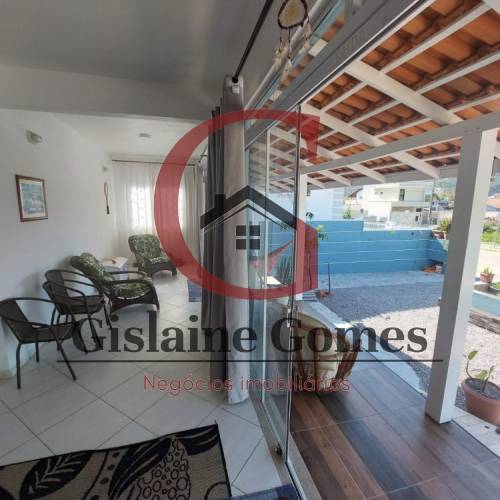 CASA COM PISCINA PRAIA DE ZIMBROS