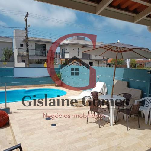 CASA COM PISCINA PRAIA DE ZIMBROS