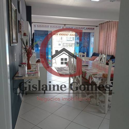 CASA COM PISCINA PRAIA DE ZIMBROS