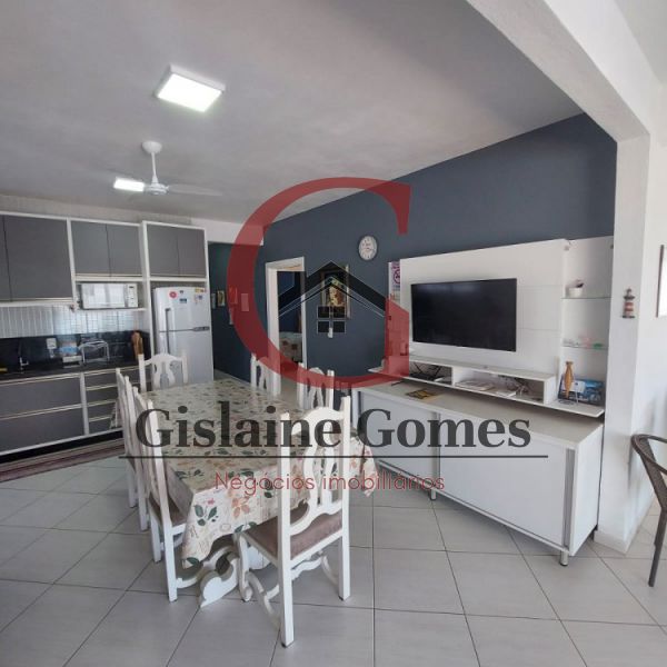 CASA COM PISCINA PRAIA DE ZIMBROS