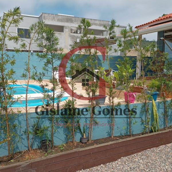 CASA COM PISCINA PRAIA DE ZIMBROS