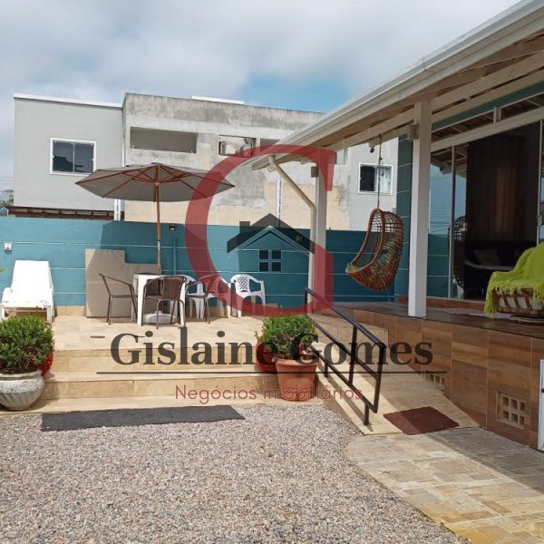 CASA COM PISCINA PRAIA DE ZIMBROS