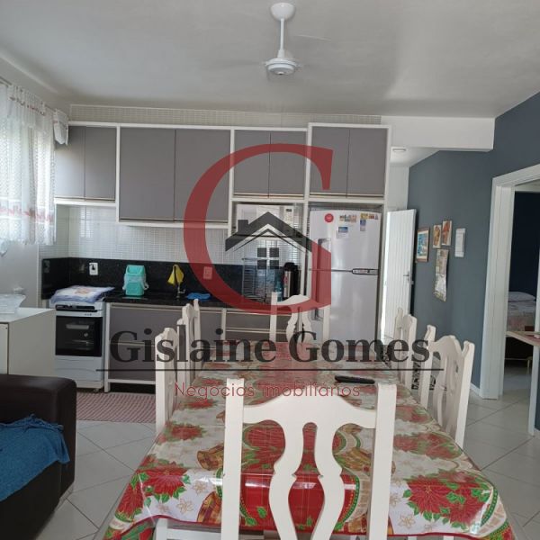 CASA COM PISCINA PRAIA DE ZIMBROS