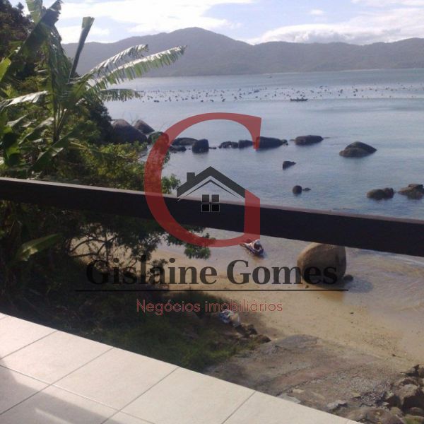 Casa beira mar na Praia da Tainha